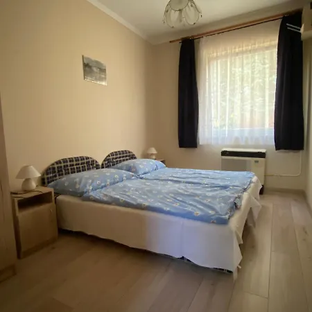 Magyar Apartman Ii. *