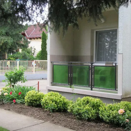 Magyar Apartman Ii.
